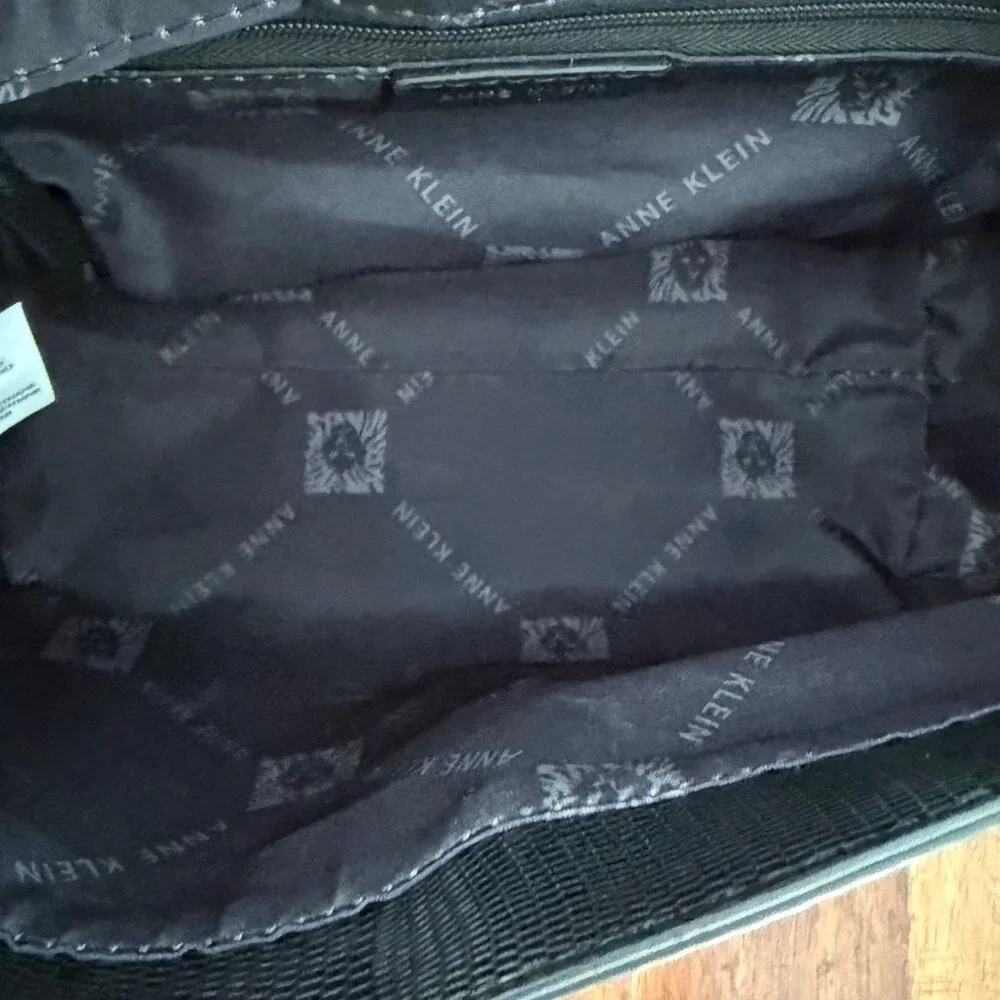 NWOT‎ Anne Klein Black Satchel Convertible Strap Handbag